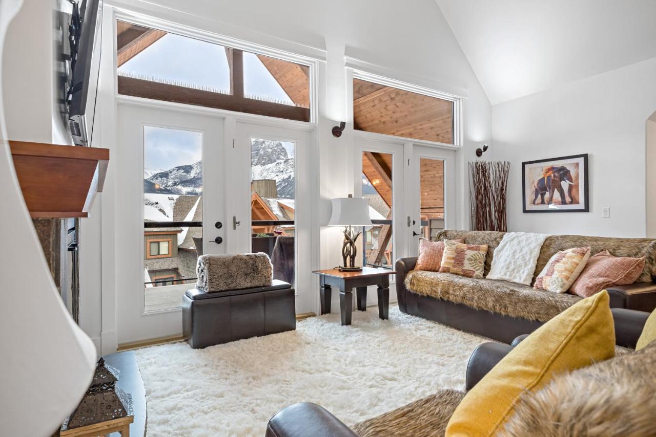 Penthouse At Solar A Resort And Spa Canmore Exterior photo